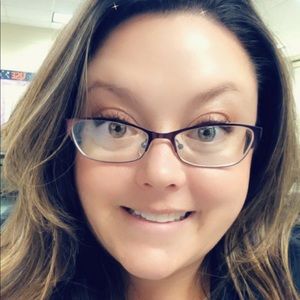 Meet your Posher, Holly